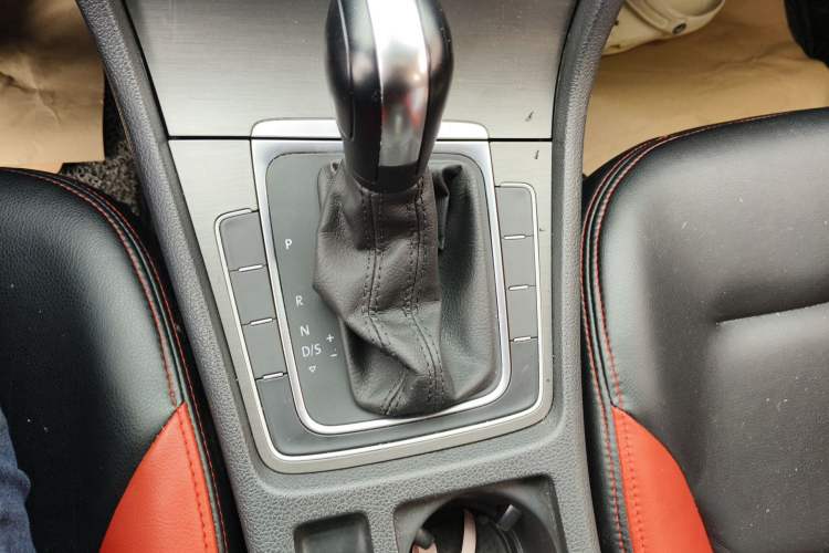 Used Volkswagen Golf 2016 230TSI Automatic Comfort Version
