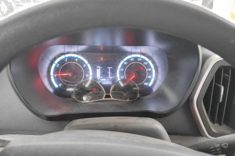 Used CHANGAN KAICHENG Ruixing M60 2023 1.6L CNG Comfort-Grade 6-Seater Passenger Vehicle Instrument Cluster