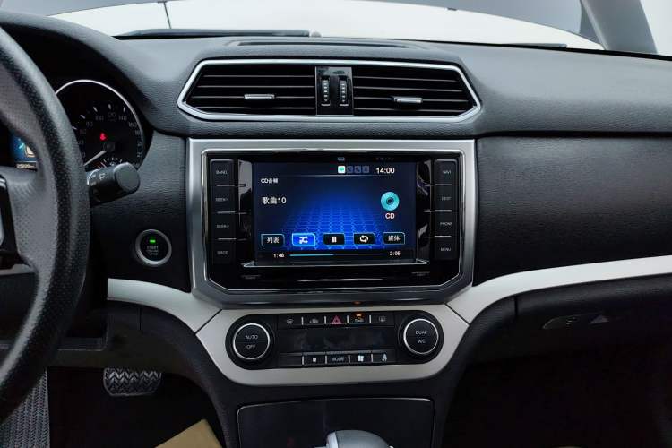 Used Haval H6 Coupe 2016 Blue Label 1.5T Automatic Two-Wheel Drive Elite Model Audio And AC Panel