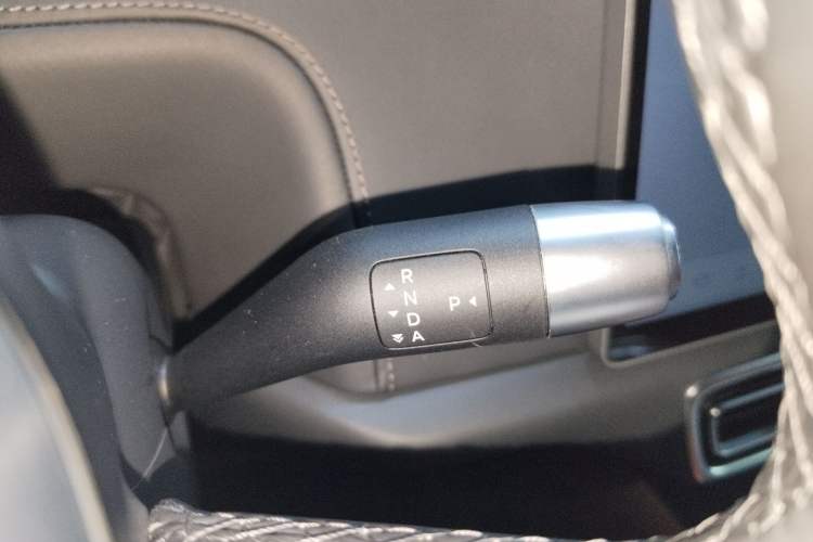 Used Li Auto L8 2023 Pro Model Gear Lever