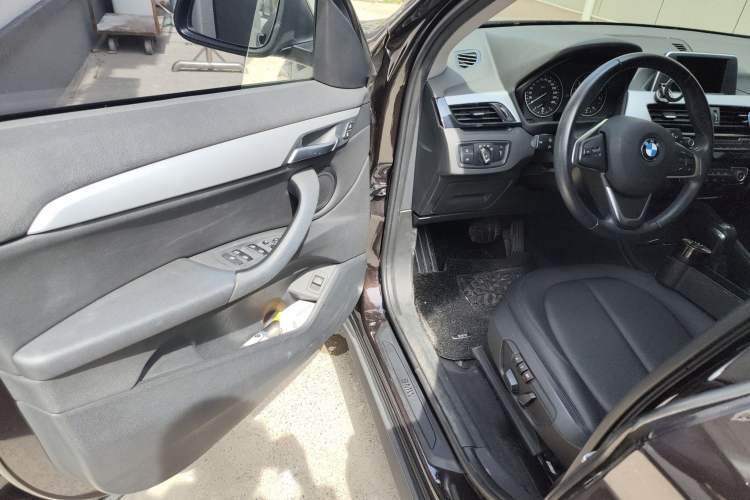 Used BMW X1 2016 sDrive18Li Premium Edition
