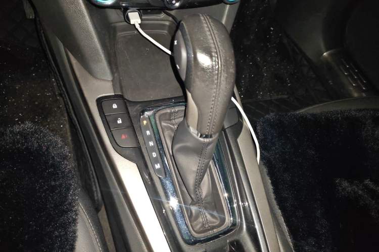 Used Chevrolet Malibu 2016 1.6T Automatic Luxury Edition Gear Lever