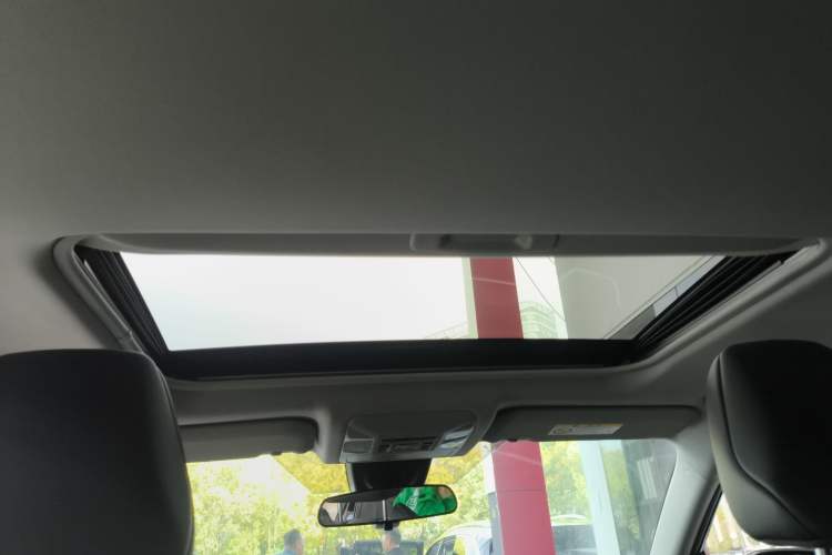 Used Toyota Wildlander 2022 2.0L CVT Two-Wheel Drive Luxury PLUS Edition Headliner