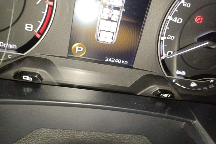 Used Geely Auto Jiajie 2019 1.8TD Automatic Enjoyment Model Odometer Close Up