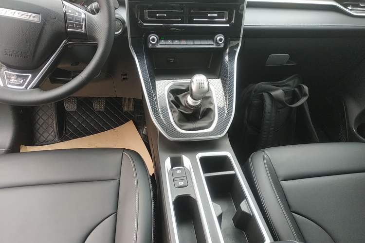 Used Haval M6 2021 PLUS 1.5T Manual Luxury Smart Connectivity Model
