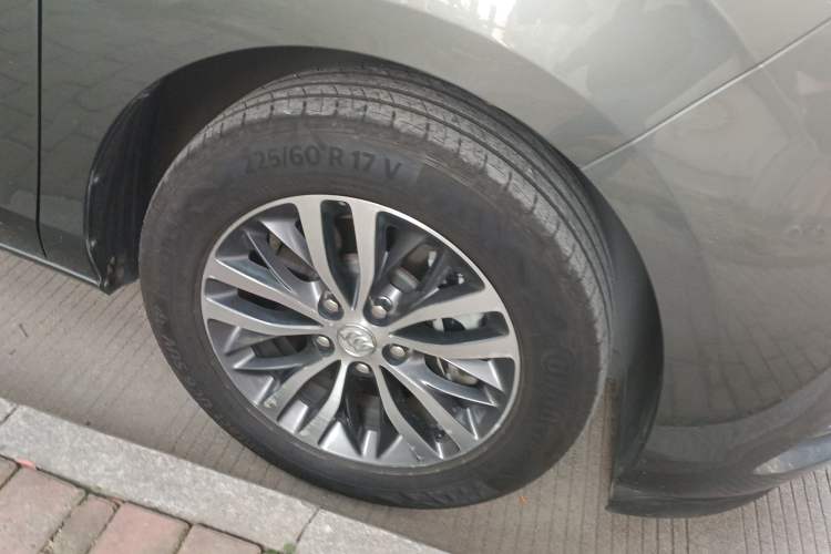 Used Buick GL8 2017 ES 28T Luxury Model China V Standard