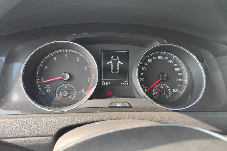 Used Volkswagen Golf 2018 230TSI Automatic Comfort Model Instrument Cluster