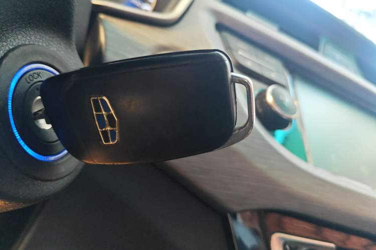 Used Geely Auto Vision X3 2017 1.5L Manual Elite Model Vehicle Key