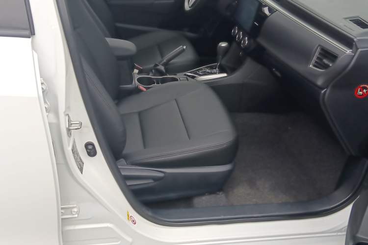 Used Toyota Levin 2016 1.6G CVT Elite Edition Right Front Seat