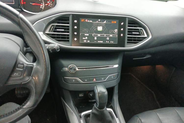 Used Peugeot 308S 2015 1.6T Automatic Ruichi Edition Audio And AC Panel