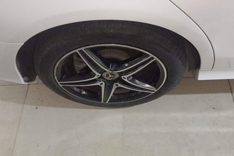 Used Mercedes-Benz E-Class 2019 E 260 Sport Edition Right Rear Wheel Hub