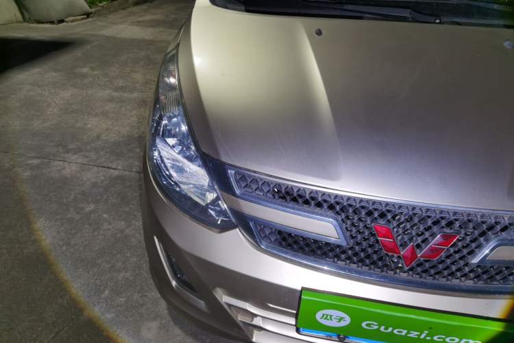 Used Wuling Rongguang V 2018 1.5L Standard Version
