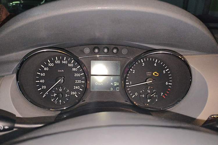 Used Mercedes-Benz R-Class 2007 R 350 L 4MATIC Instrument Cluster