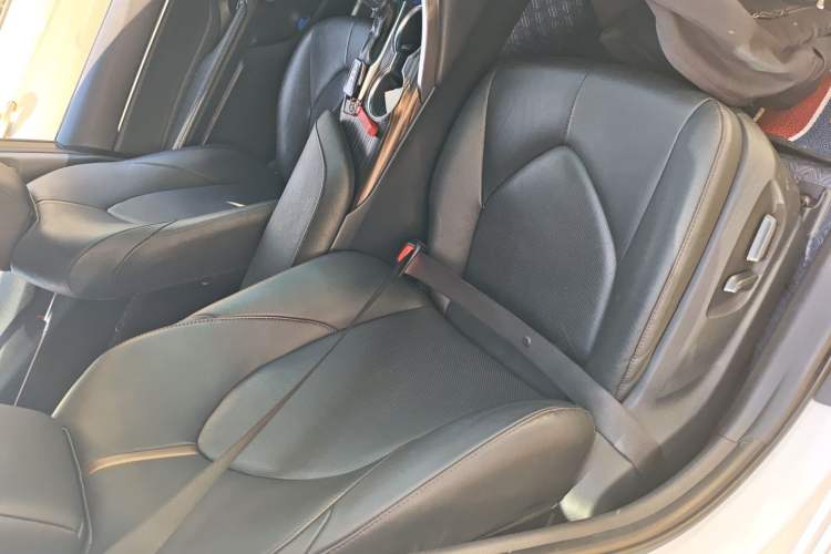 Used Toyota Camry 2019 2.0G Luxury Edition China VI Standard