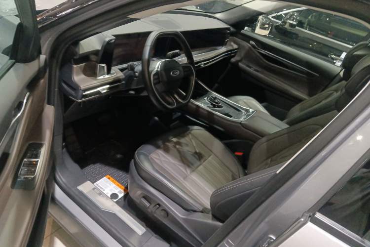 Used Ford Edge 2025 Ford Explorer L 2.0T EcoBoost E-Hybrid Four-Wheel-Drive 7-Seater Supreme Model
