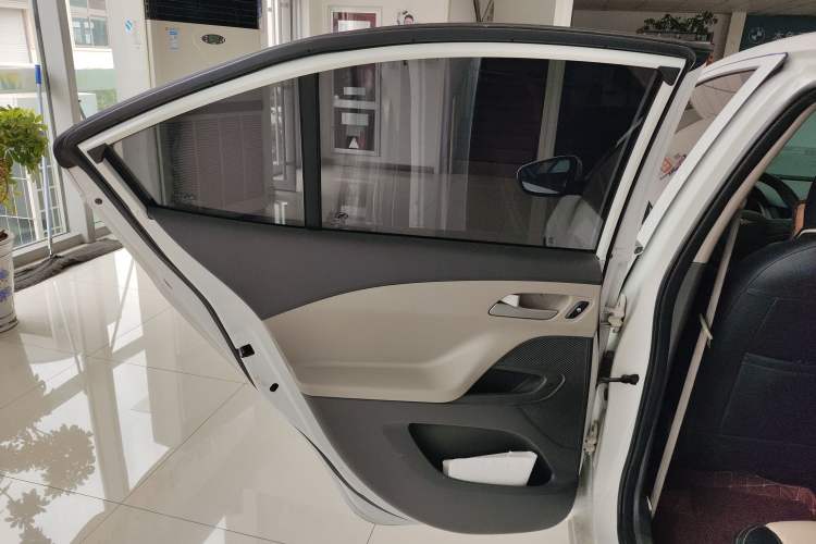 Used Chevrolet Sail 2015 Sail 3 1.5L Manual with Ideal Sunroof Edition