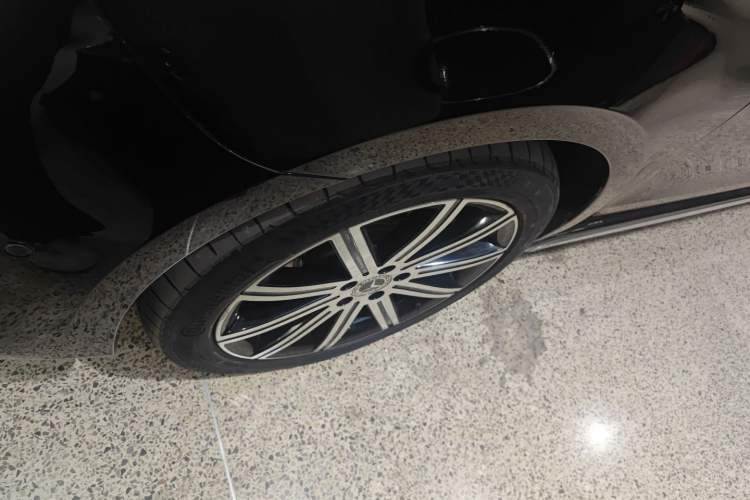 Used Mercedes-Benz V-Class 2021 V 260 L Long-wheelbase Luxury Edition