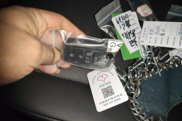 Used Toyota Sienna 2026 Model 2.5L Dual-Engine Four-Wheel-Drive Luxury Edition
