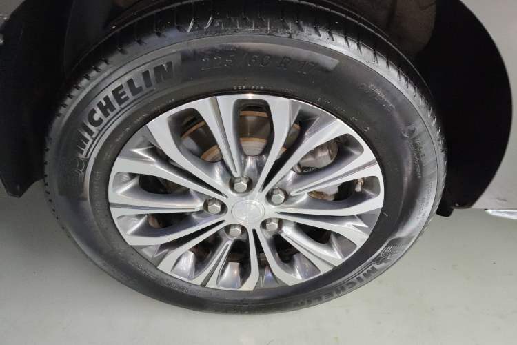 Used Buick GL8 2023 Land Executive Class Smart Enjoyment Model
