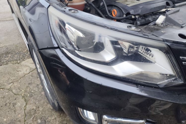 Used Volkswagen Tiguan 2015 1.8TSI Automatic Two-Wheel Drive Trend Edition Right Front Headlight