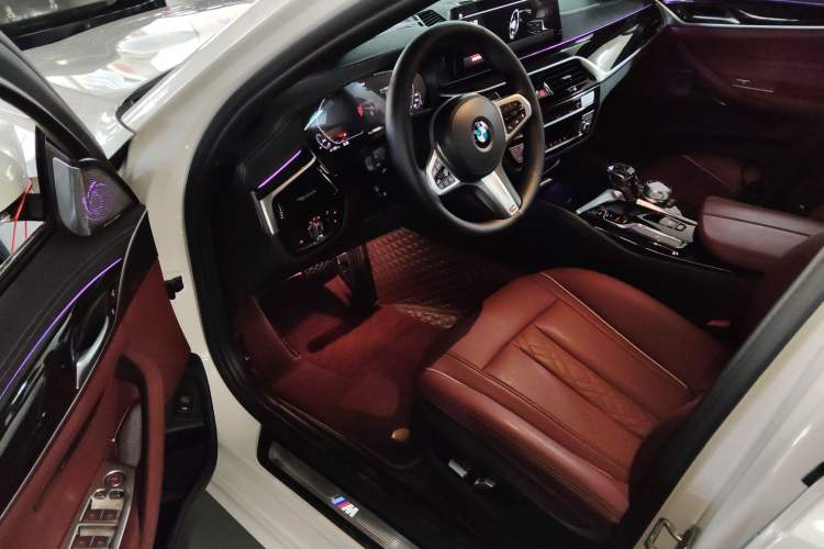 Used BMW 5 Series 2022 525Li M Sport Package