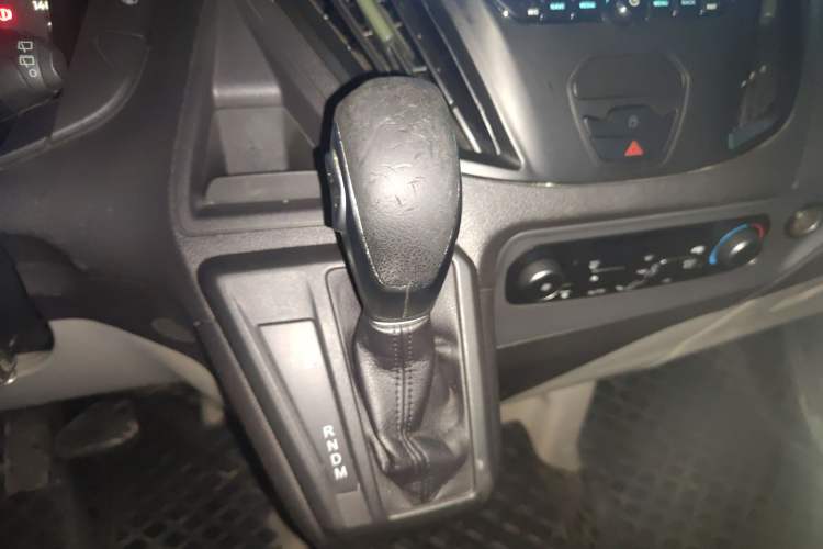 Used Ford Tourneo Custom 2017 2.0T Automatic Elite Edition
