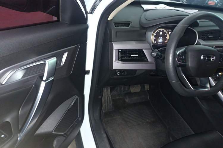 Used Geely Auto Emgrand X7 Sport 2021 Million Edition 1.8TD DCT Two-Wheel Drive Comfort Model
