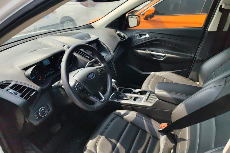 Used Ford Kuga 2019 EcoBoost 180 Two-Wheel-Drive Platinum Edition China VI Standard
