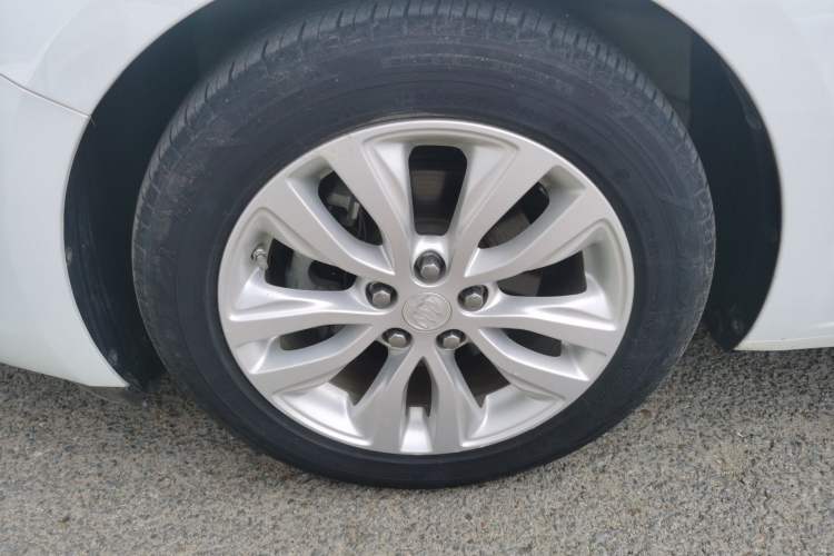 Used Buick GT 2021 Exemplar 1.5L Automatic Elite Version Left Front Wheel Hub