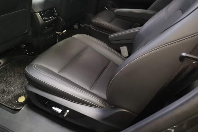Used Li Auto ONE 2020 Extended-Range 6-Seater Version Left Rear Seat