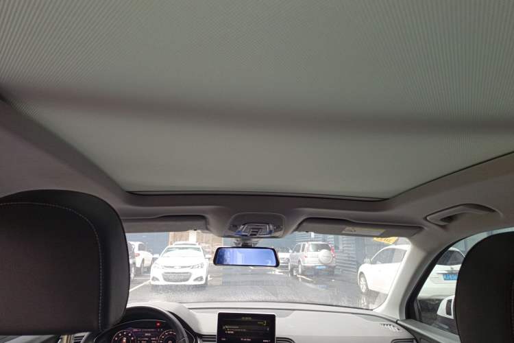 Used Audi Q5L 2020 45 TFSI Prestige Fashion Model Headliner