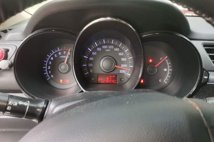 Used Kia K2 2012 Sedan 1.4L Automatic GLS Commemorative Edition
