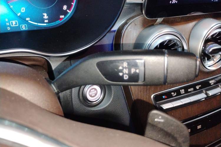 Used Mercedes-Benz GLC 2020 Facelift GLC 300 L 4MATIC Dynamic Edition
