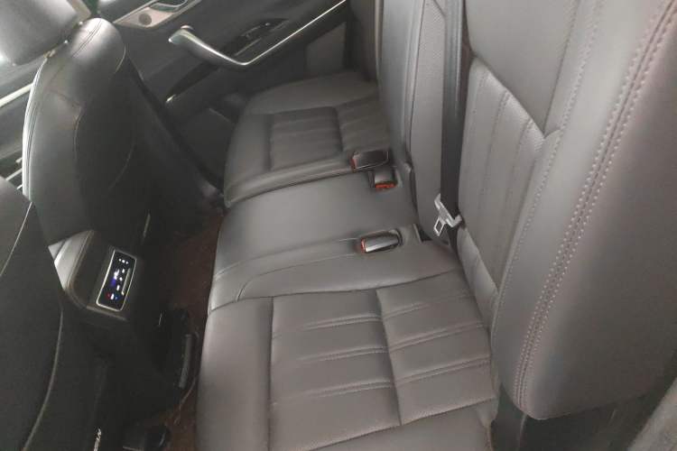 Used CHANGAN CS95 2021 2.0T Two-Wheel Drive Luxury Version
