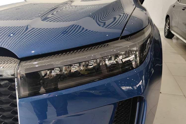 Used Li Auto ONE 2020 Extended-Range 6-Seater Version Left Front Headlight