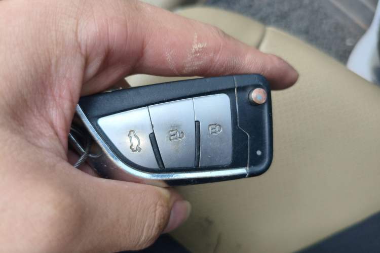 Used Haval H6 2012 2.4L Automatic Two-Wheel Drive Elite Version
