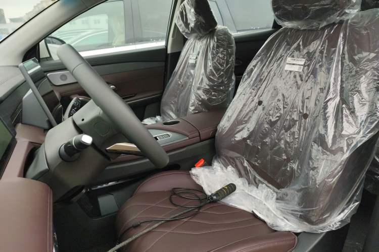 Used JETOUR X90 PRO 2024 1.6T DCT Luxury Edition 5 Seats
