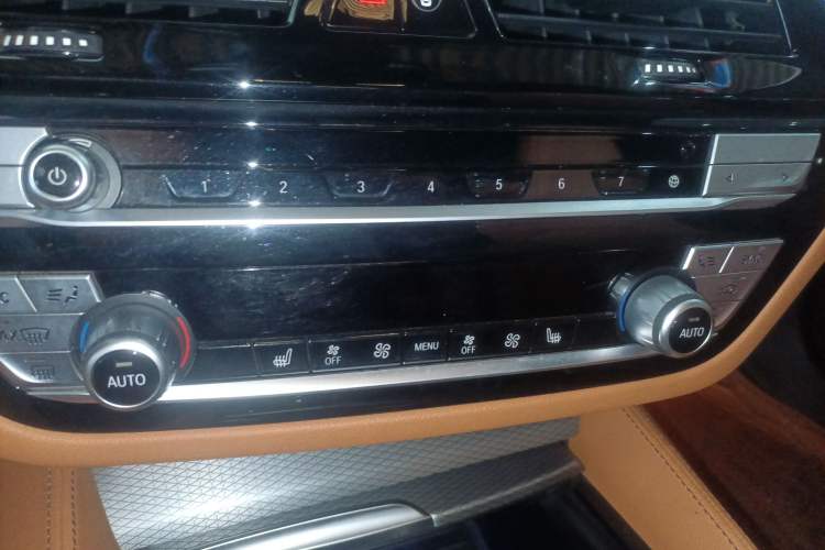 Used BMW 5 Series (Import) 2020 530i M Sport Package
