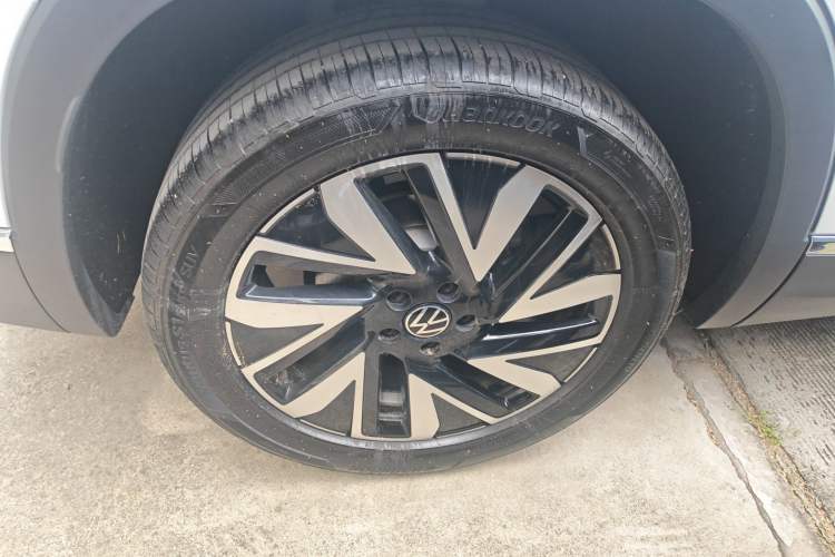 Used Volkswagen Tayron 2025 Zhongxiang Version 330TSI Right Rear Wheel Hub