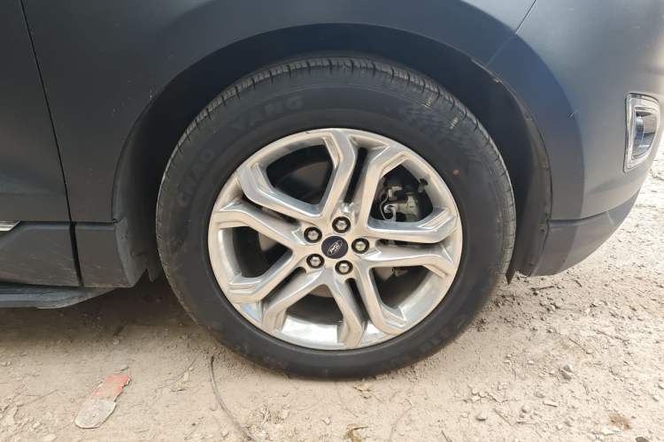 Used Ford Edge 2016 EcoBoost 245 Four-Wheel Drive Titanium Edition 7-Seater
