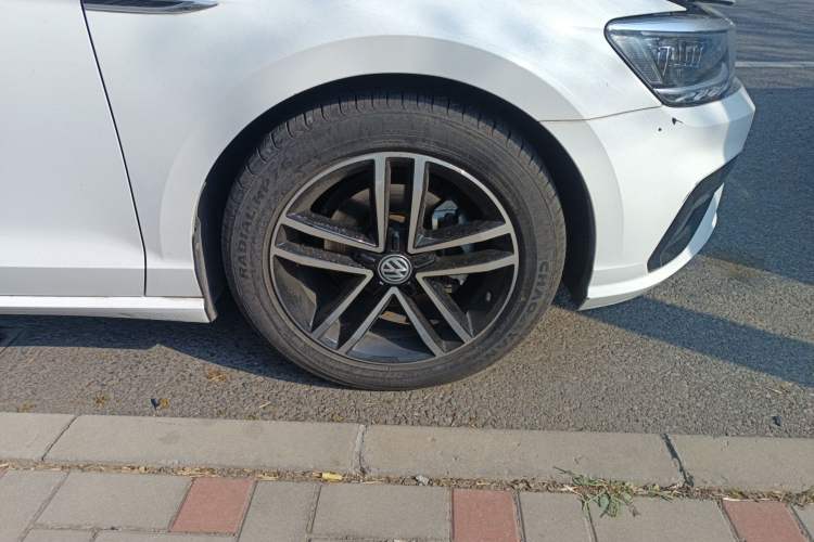 Used Volkswagen Lamando 2019 280TSI DSG Comfort Edition China VI standard
