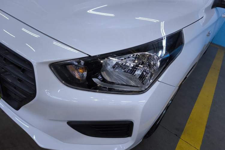 Used Hyundai Verna (older generation) 2020 1.4L Manual GL Refreshed Edition Left Front Headlight