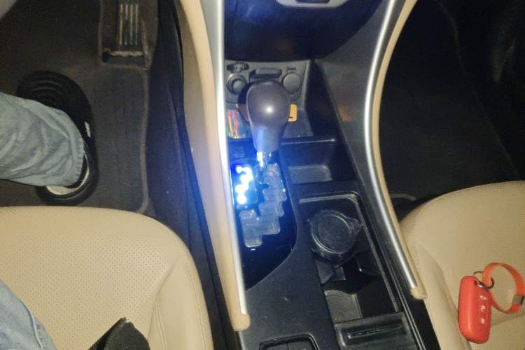 Used Hyundai Sonata 2011 2.0L Automatic Luxury Edition