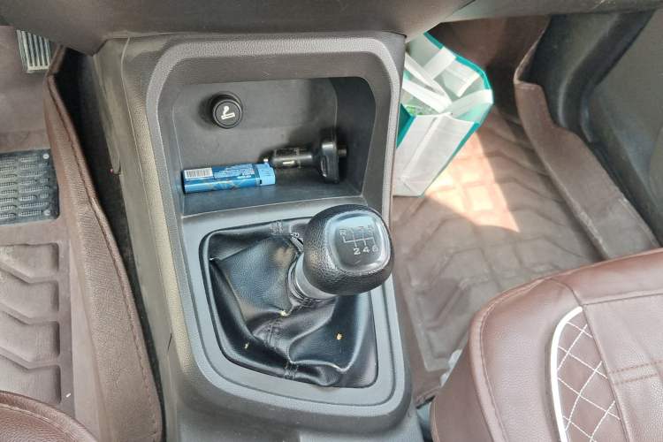 Used Wuling Hongguang V 2019 1.5L Jingqu Version China VI LAR