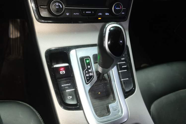 Used Geely Auto Emgrand GL 2017 1.8L DCT Elite Model
