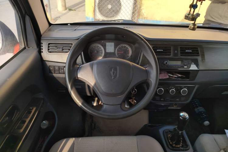 Used Jinbei Hiace X30 2013 1.3L Comfort Model