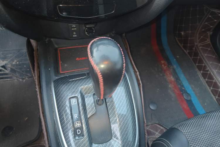 Used Nissan Qashqai 2017 2.0L CVT Smart Enjoyment Version China V Standard Gear Lever