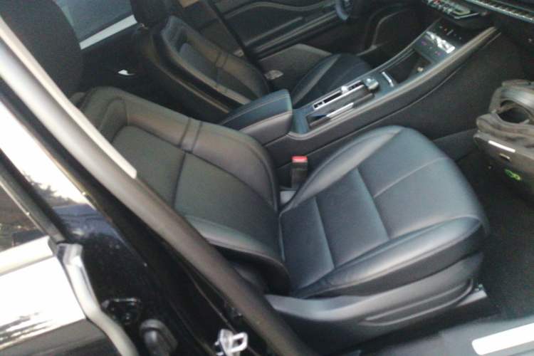 Used Lincoln Corsair 2024 1.5T Two-Wheel Drive Deluxe Hybrid Version Right Front Seat