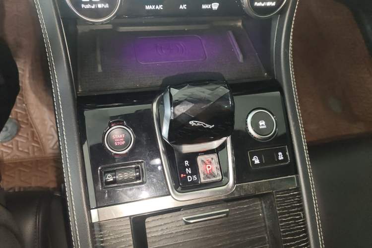 Used Jaguar XFL 2019 XFL 2.0T 250 PS Four-Wheel Drive Luxury Edition
