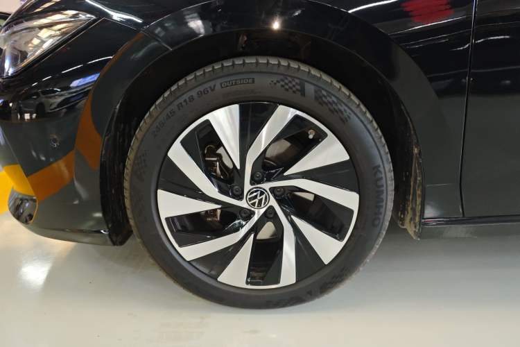 Used Volkswagen Passat 2025 Pro 380TSI Dragon Edition
